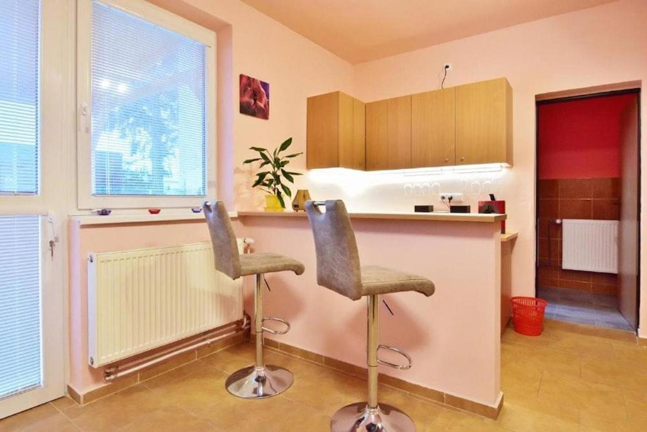 NIKA beds Hotel Pardubice Eksteriør billede