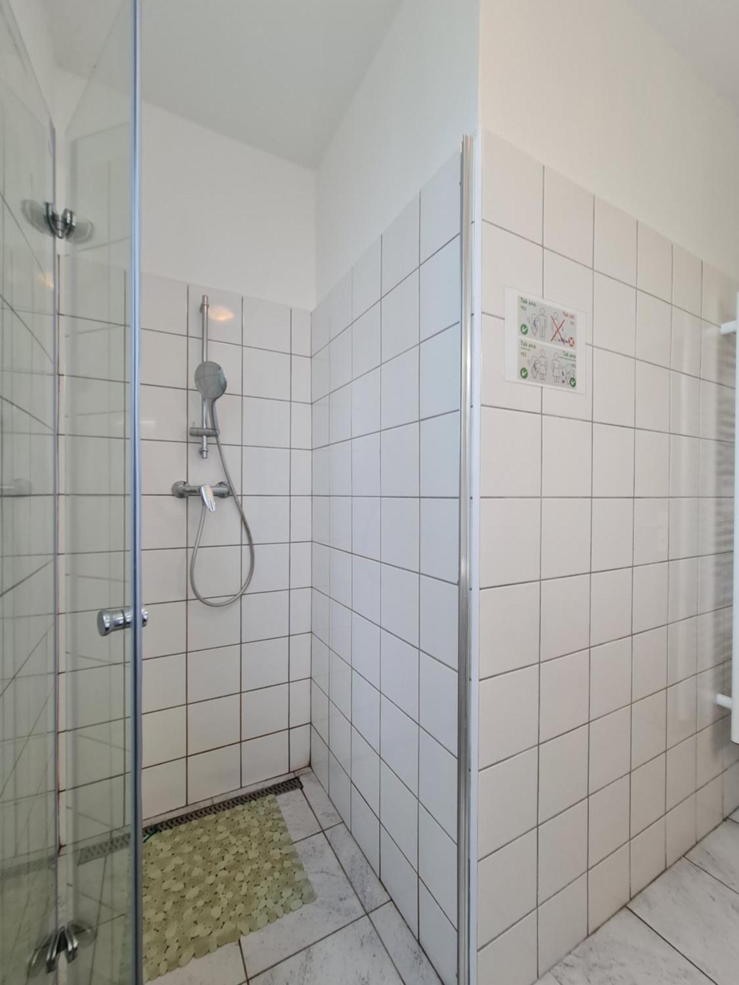 NIKA beds Hotel Pardubice Eksteriør billede